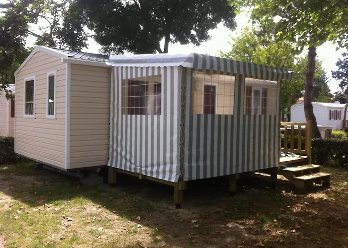 Kamp alanı Le Sherwood - Mobil-home 4*